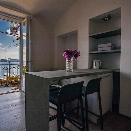 La Dimora Del Glicine 2 Apartment Belgirate Ngoại thất bức ảnh