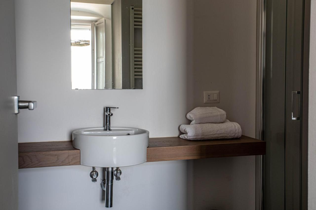 La Dimora Del Glicine 2 Apartment Belgirate Ngoại thất bức ảnh